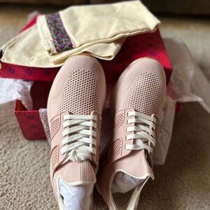 Meadow Sweet T Sock  RunnersCircular Knit, Double Knit 8.5